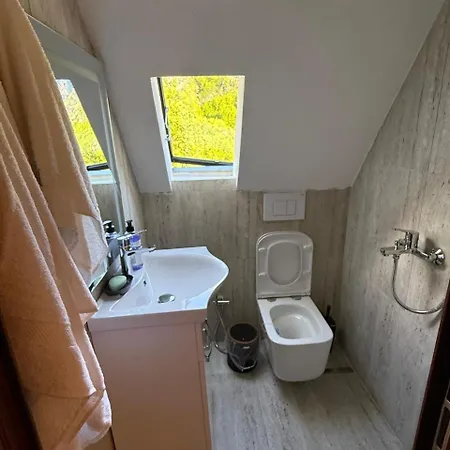 Casa de hóspedes Pisha Theth 3*